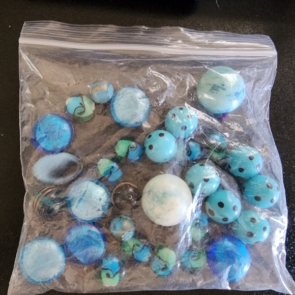 Mix Bulk Beads 19 Bags for Jewelry Making Multi Materials And Shapes New 2 Lbs+ - Picture 5 of 16